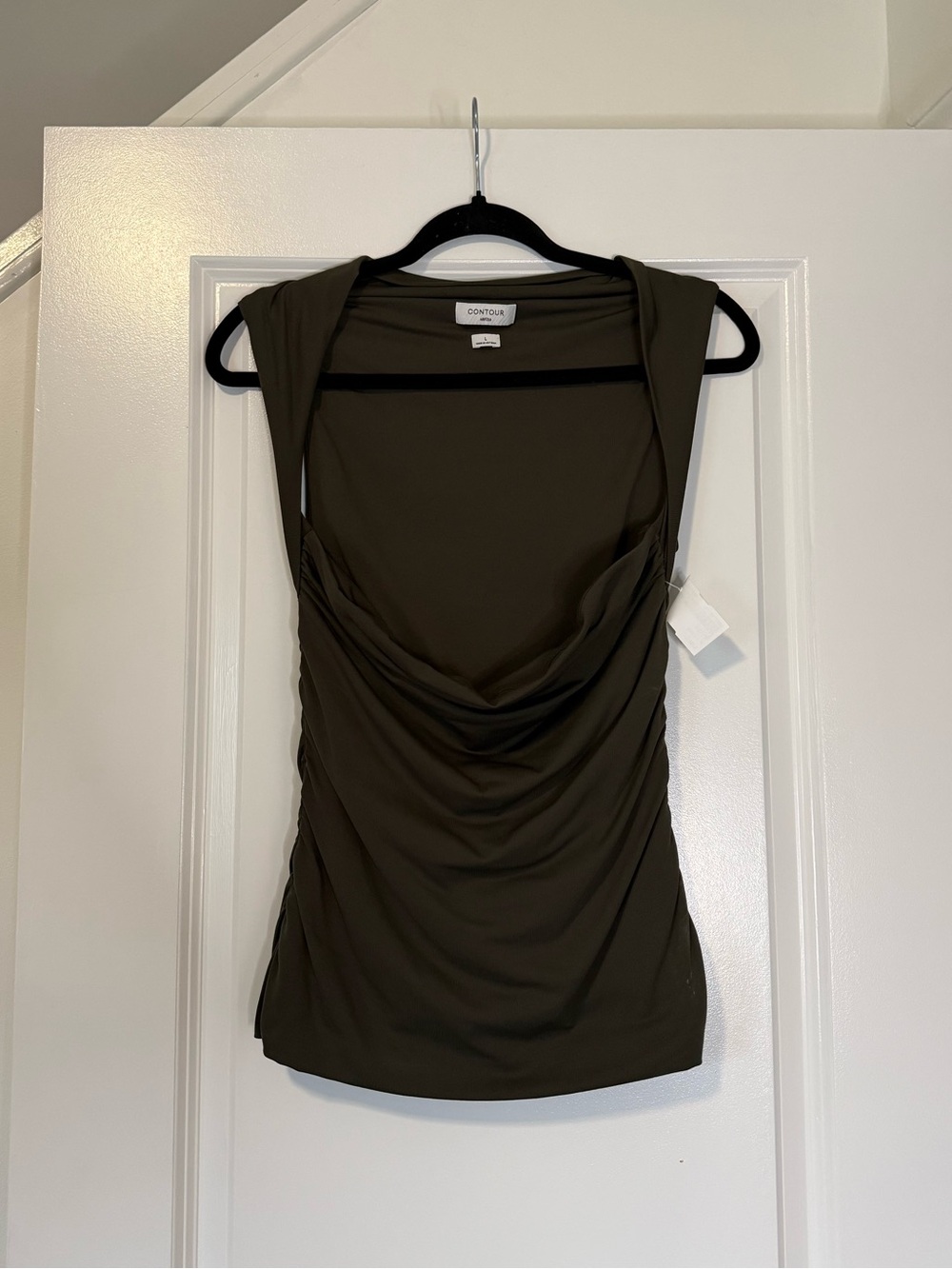 Aritzia Babaton Contour Flourish Top